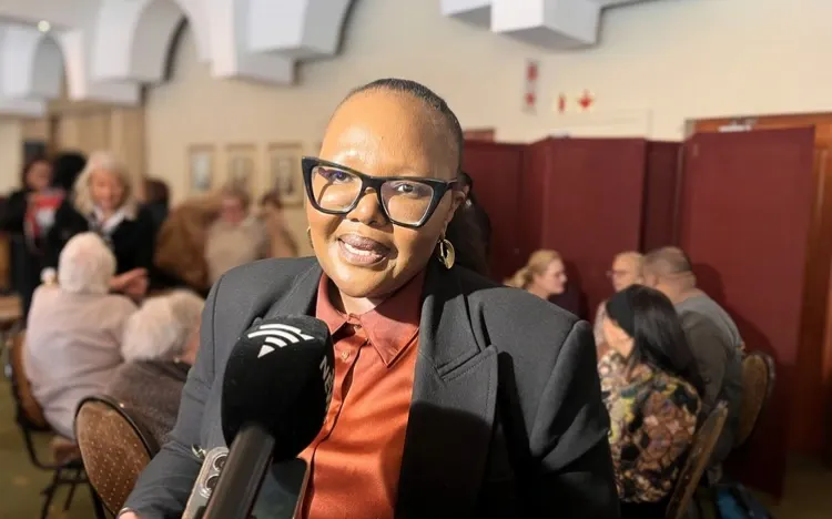 Eastern Cape orders new R1.6-billion textbooks as Western Cape holds back